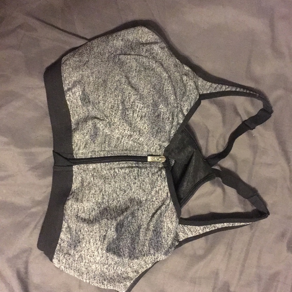 VS Sports Bra